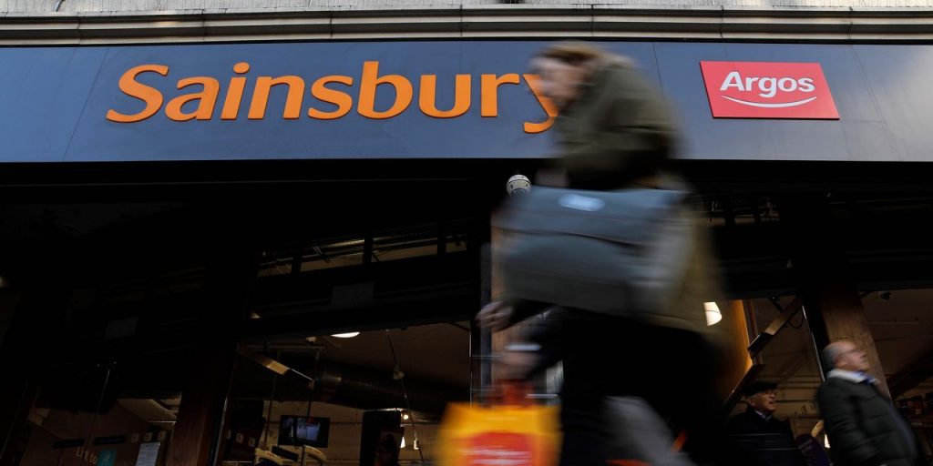 Dow Jones Newswires: J Sainsbury sees 2023 profit toward upper end of views on robust Christmas period