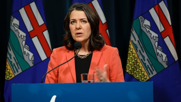 Alberta premier backs off on promise to seek pardons for COVID-19 health violators