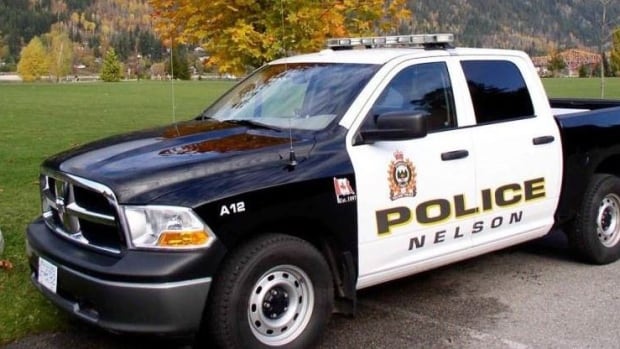 Nelson, B.C., police officers sent inappropriate text messages, investigation finds