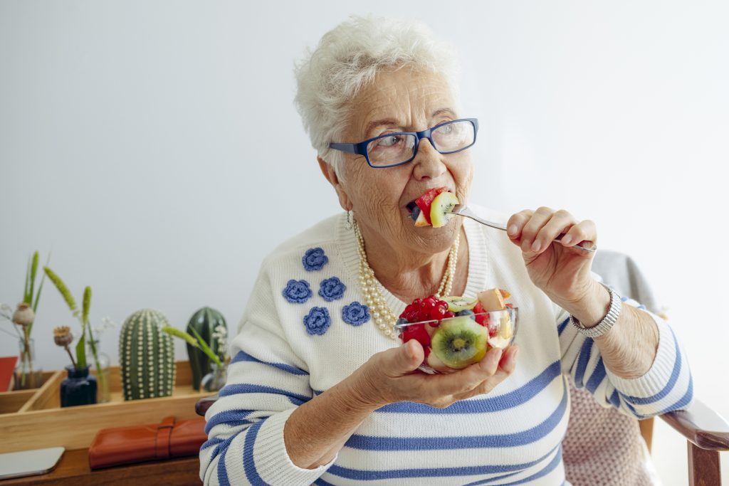 Kiwi then kip: Consuming kiwifruit with evening meal linked to improved sleep and mood – study