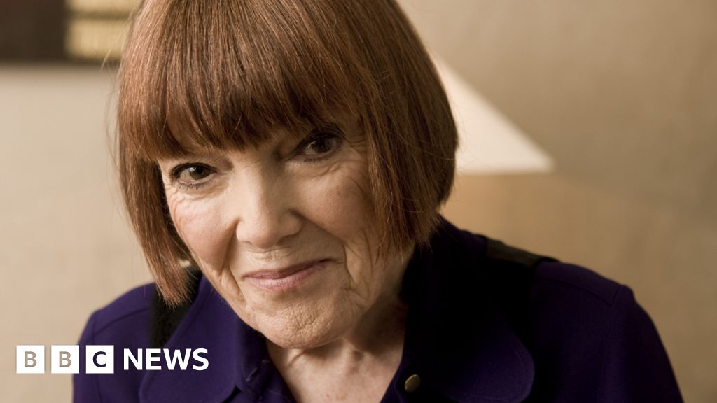 Dame Mary Quant: Fashion designer dies aged 93