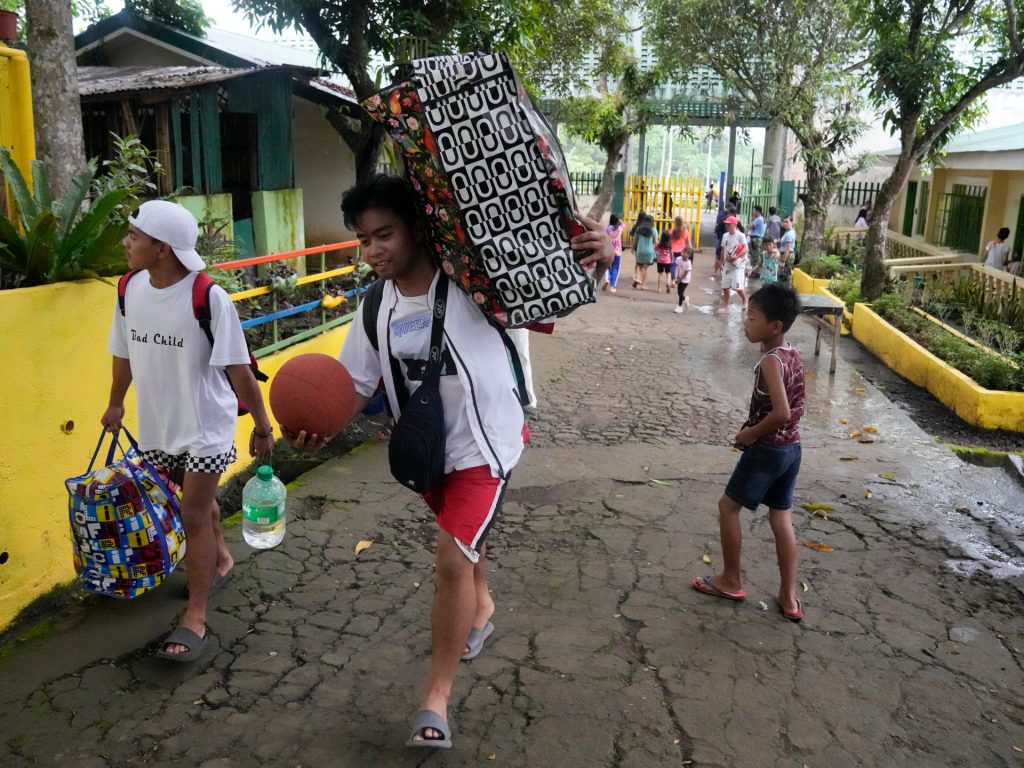 Philippines evacuates thousands after Mayon volcano rumbles