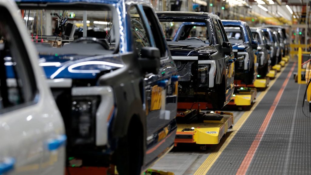 Ford balances growth and profits in a promising quarter, keeps its stock rating