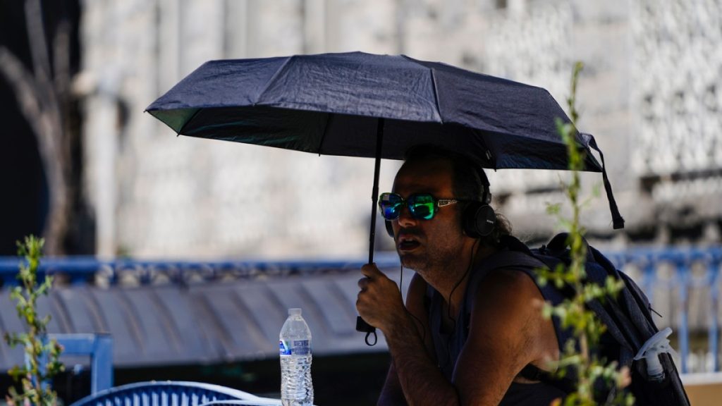 US Southwest heatwave brings dangerous temperatures to California