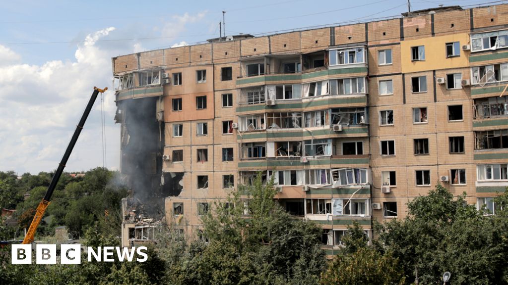 Ukraine war: Russian strike on Zelensky’s home city kills six