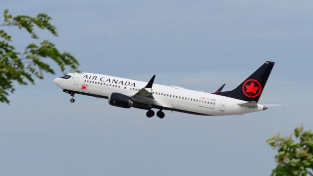 Air Canada slashing routes out of Calgary in face of ongoing pilot shortage