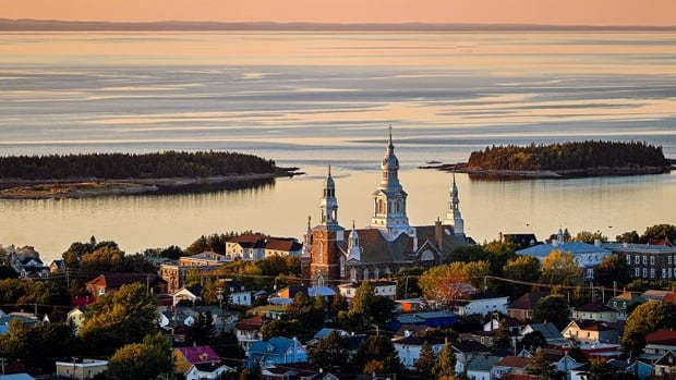 Small town in Quebec is worn out from playing host to countless Canadians trying to learn French