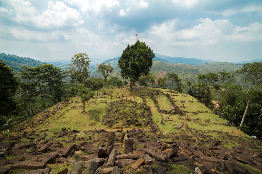 Experts Doubt Claims that World’s Oldest Pyramid Was Discovered in Indonesia