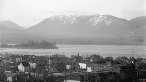 Vancouver’s attitude towards snow hasn’t changed in over 100 years, says historian