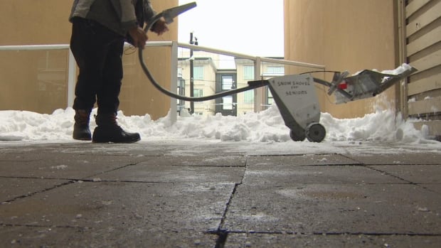 Retired custodian designs snow shovel for seniors made of ‘junk’ lying around B.C. school