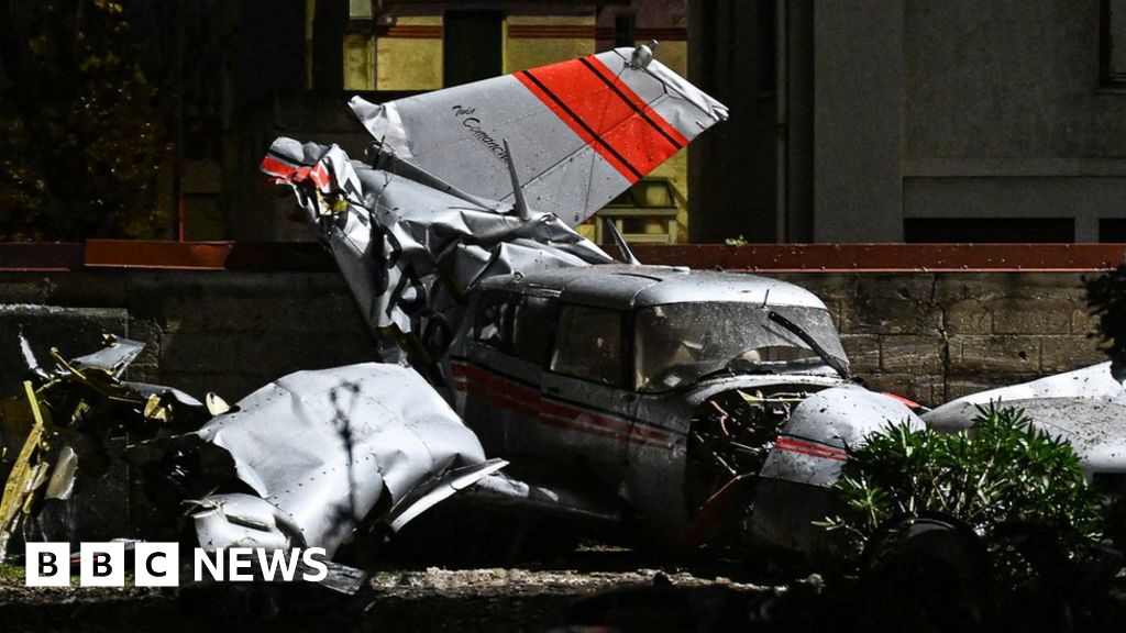 Villejuif: Small plane makes emergency landing in Paris suburb