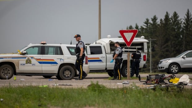 Manitoba RCMP say they’ve been unable to speak with driver in Carberry bus crash that killed 17